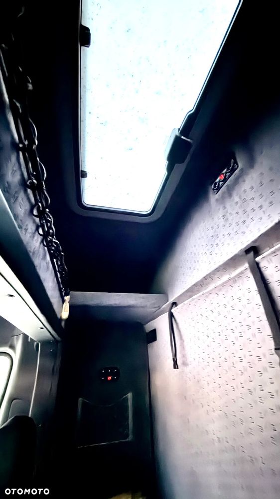 Mercedes-Benz Sprinter 319 - 11