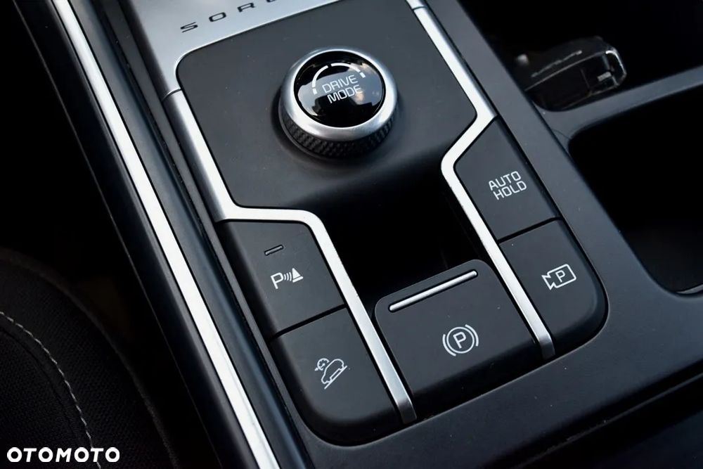 Kia Sorento 1.6 T-GDI HEV M 7os - 22