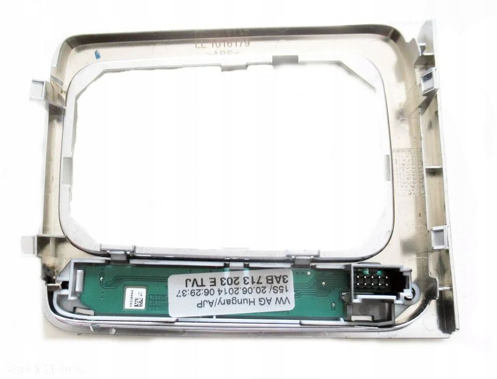 VW PASSAT B7 RAMKA PLASITKOWA DEKOR 3AB713203E - 2