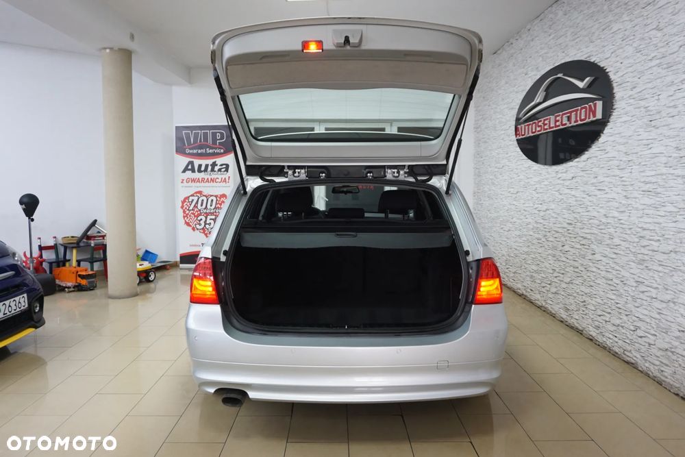 BMW Seria 3 318d - 19