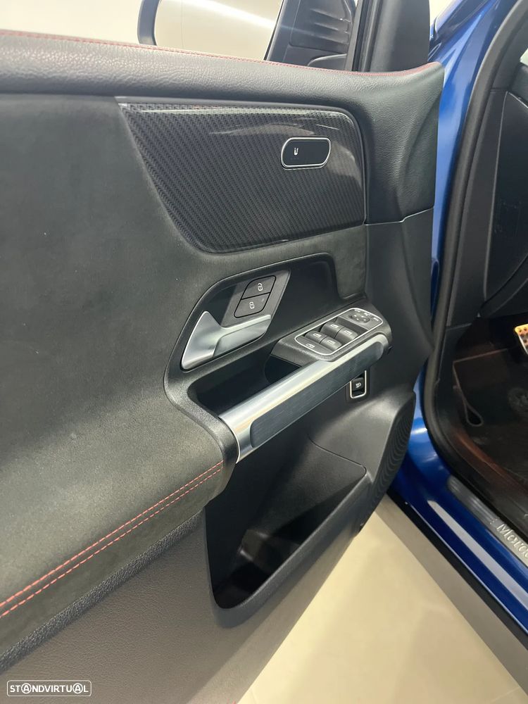 Mercedes-Benz GLB 180 d AMG Line - 12