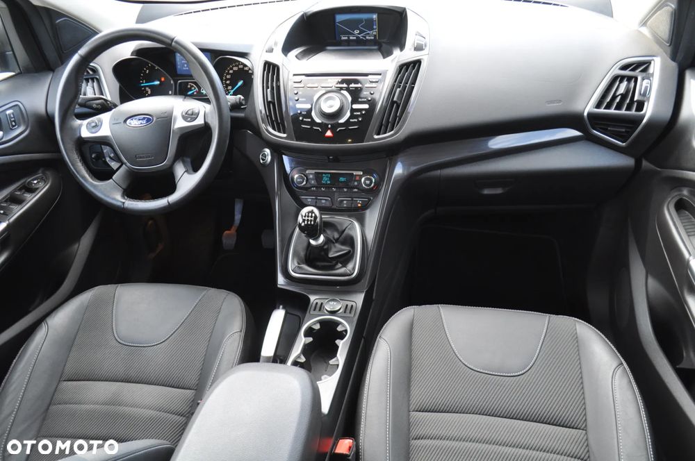 Ford Kuga 2.0 TDCi 2x4 Titanium - 22