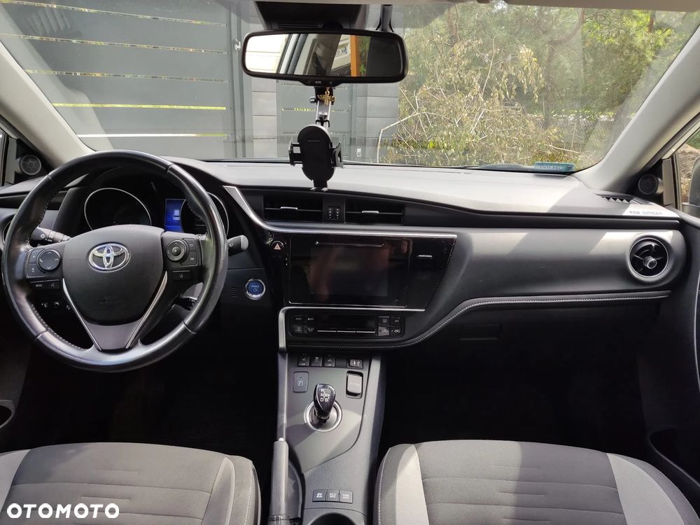 Toyota Auris Hybrid 135 Premium - 8