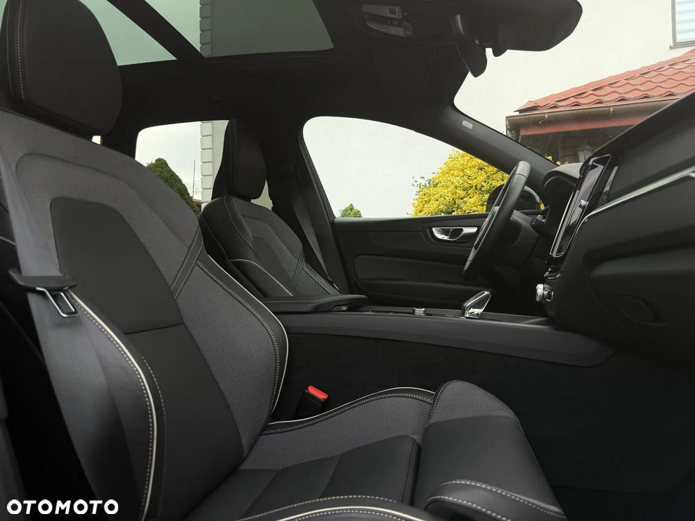 Volvo XC 60 B4 D AWD Geartronic RDesign - 11