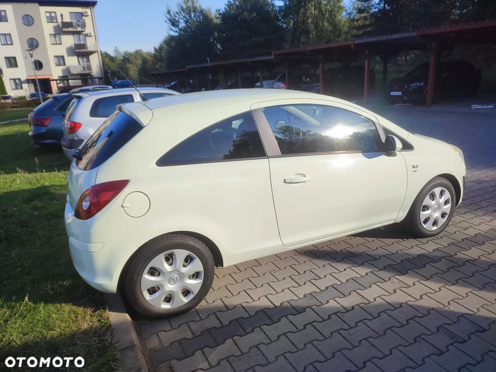 Opel Corsa 1.4 16V Satellite - 6