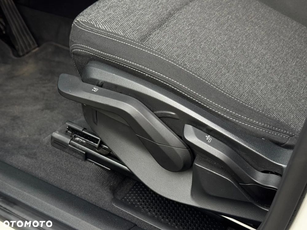 BMW Seria 2 218i Luxury Line - 19