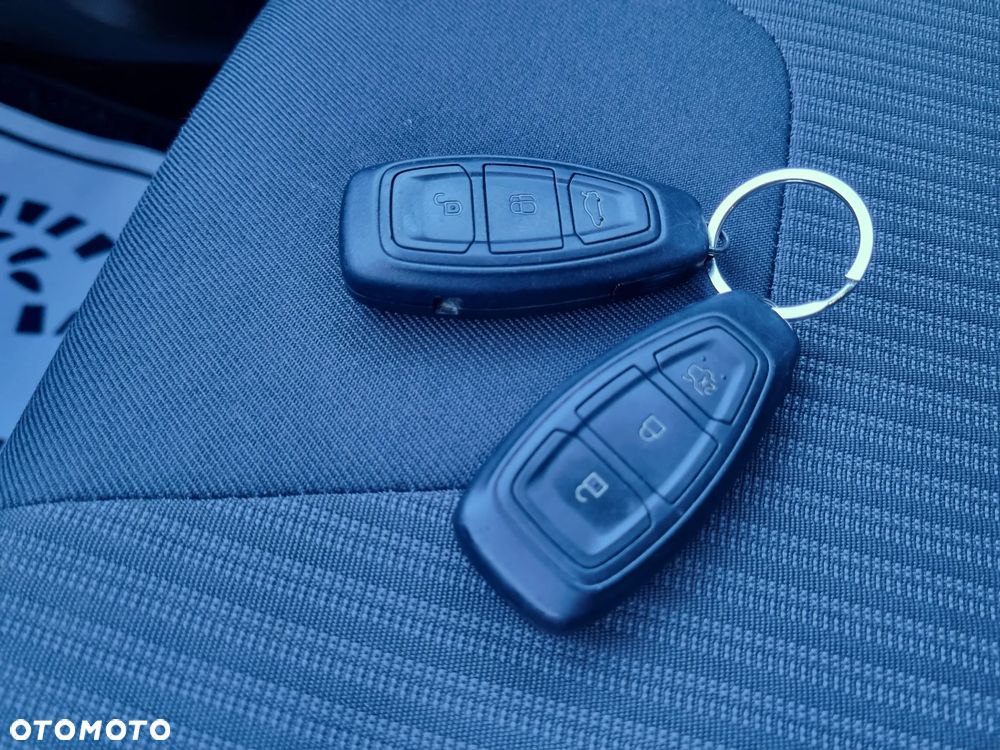 Ford Focus 1.6 TDCi Edition - 17