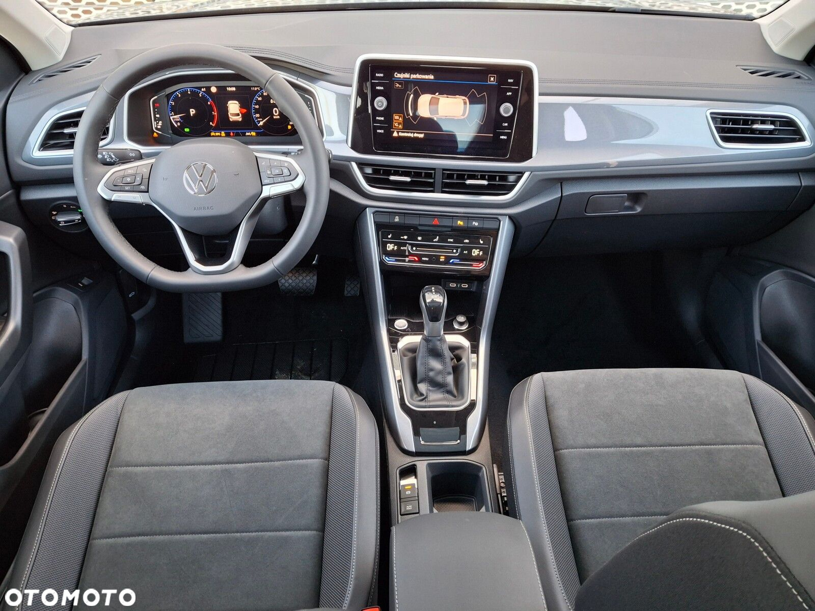 Volkswagen T-Roc - 18