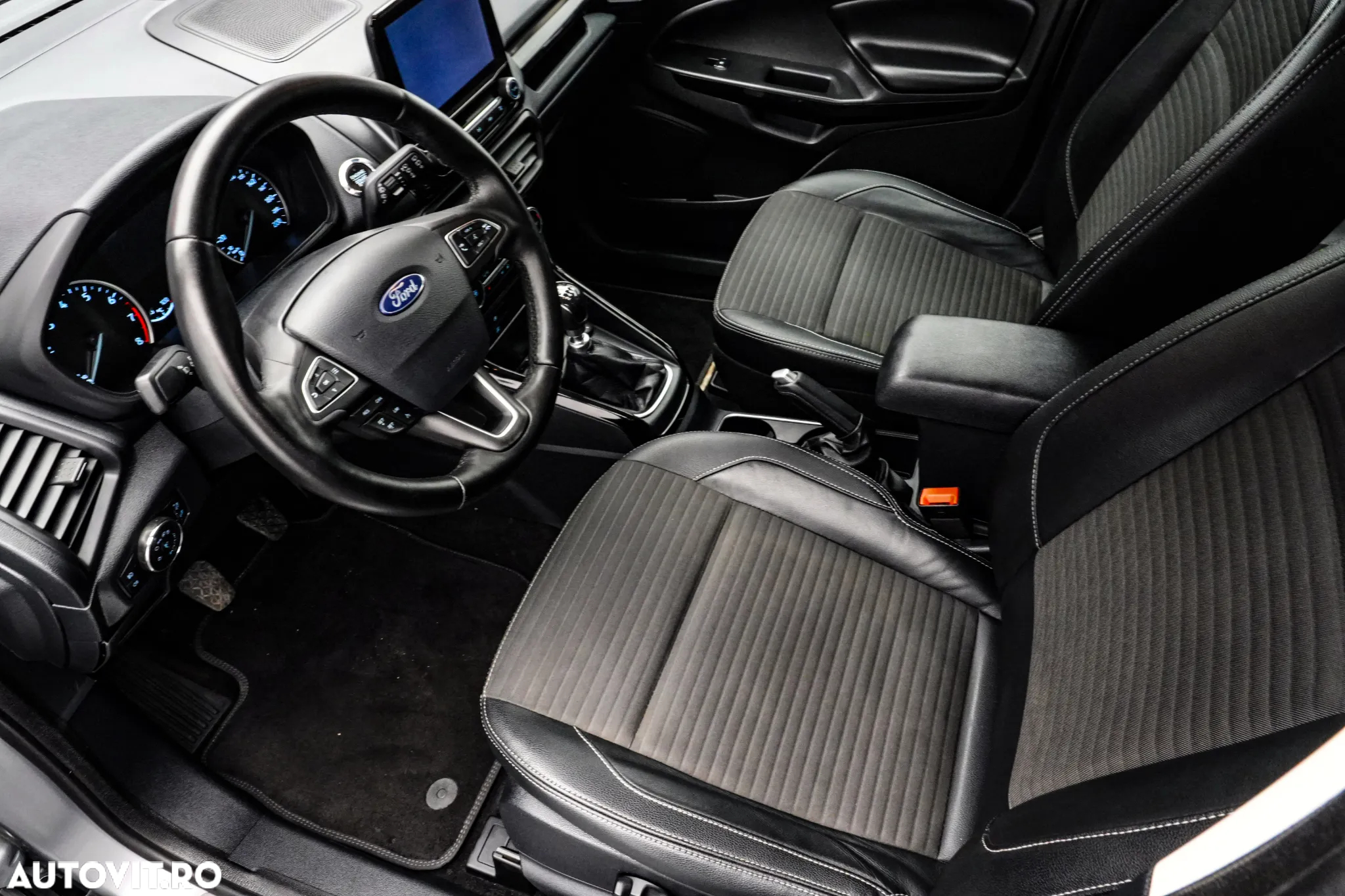 Ford EcoSport 1.0 EcoBoost Titanium - 12