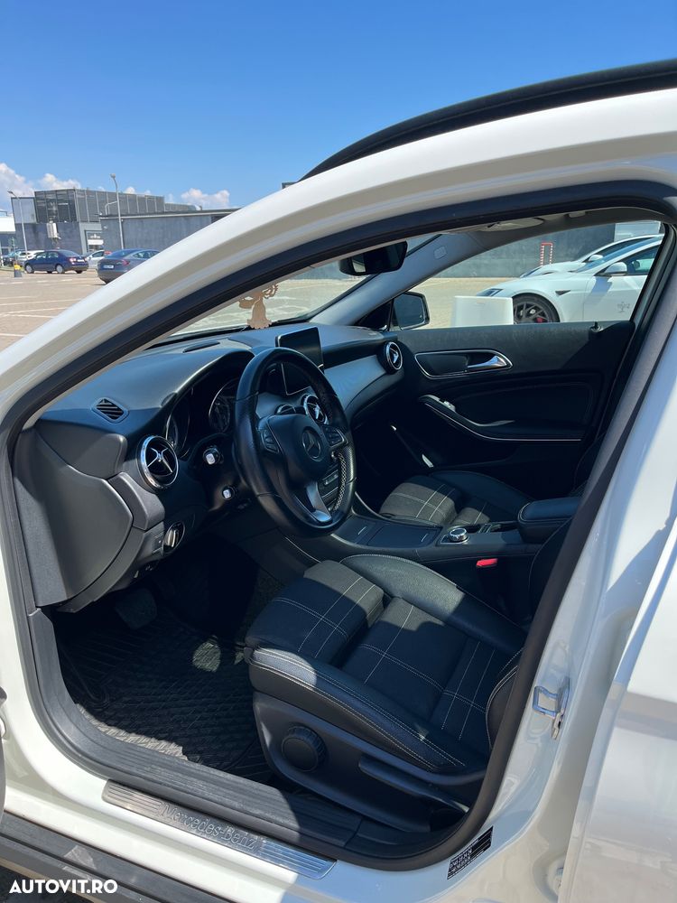 Mercedes-Benz GLA - 13