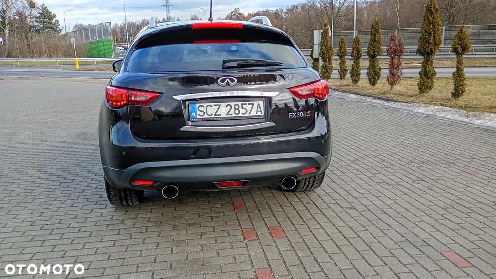 Infiniti FX - 7