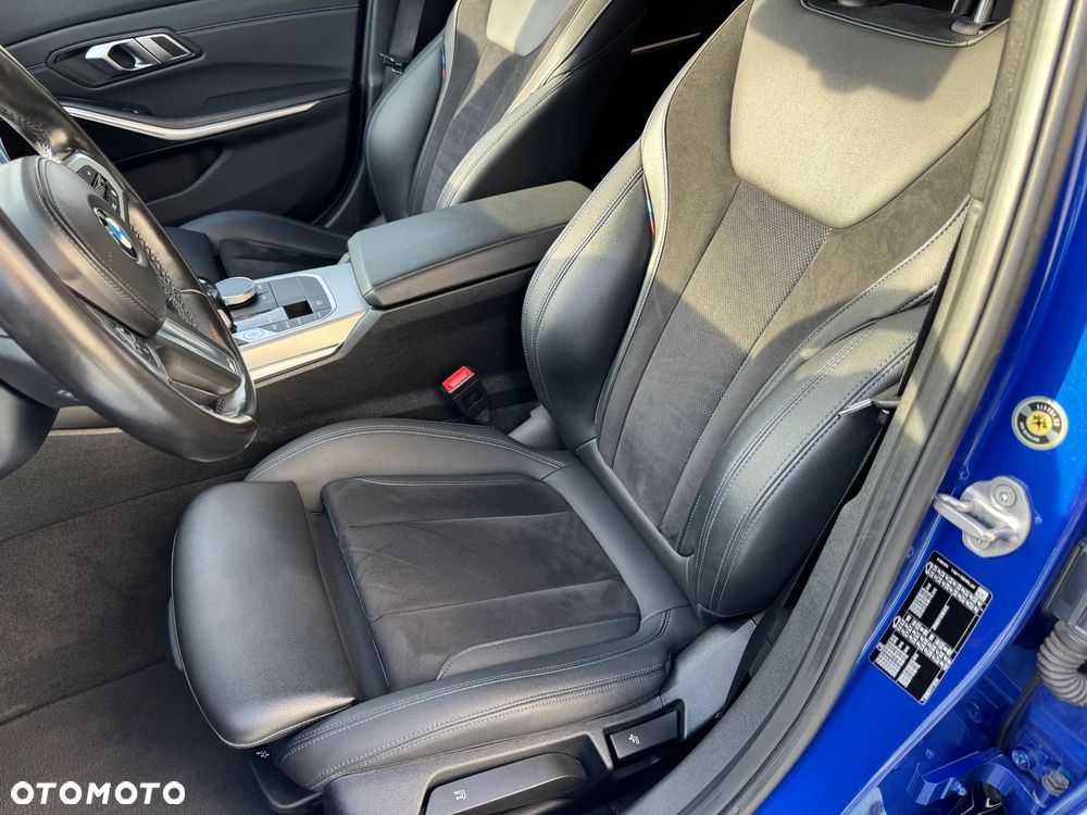 BMW Seria 3 318d M Sport - 13