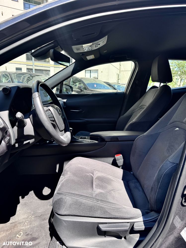 Lexus UX 250h Amazing Edition - 7