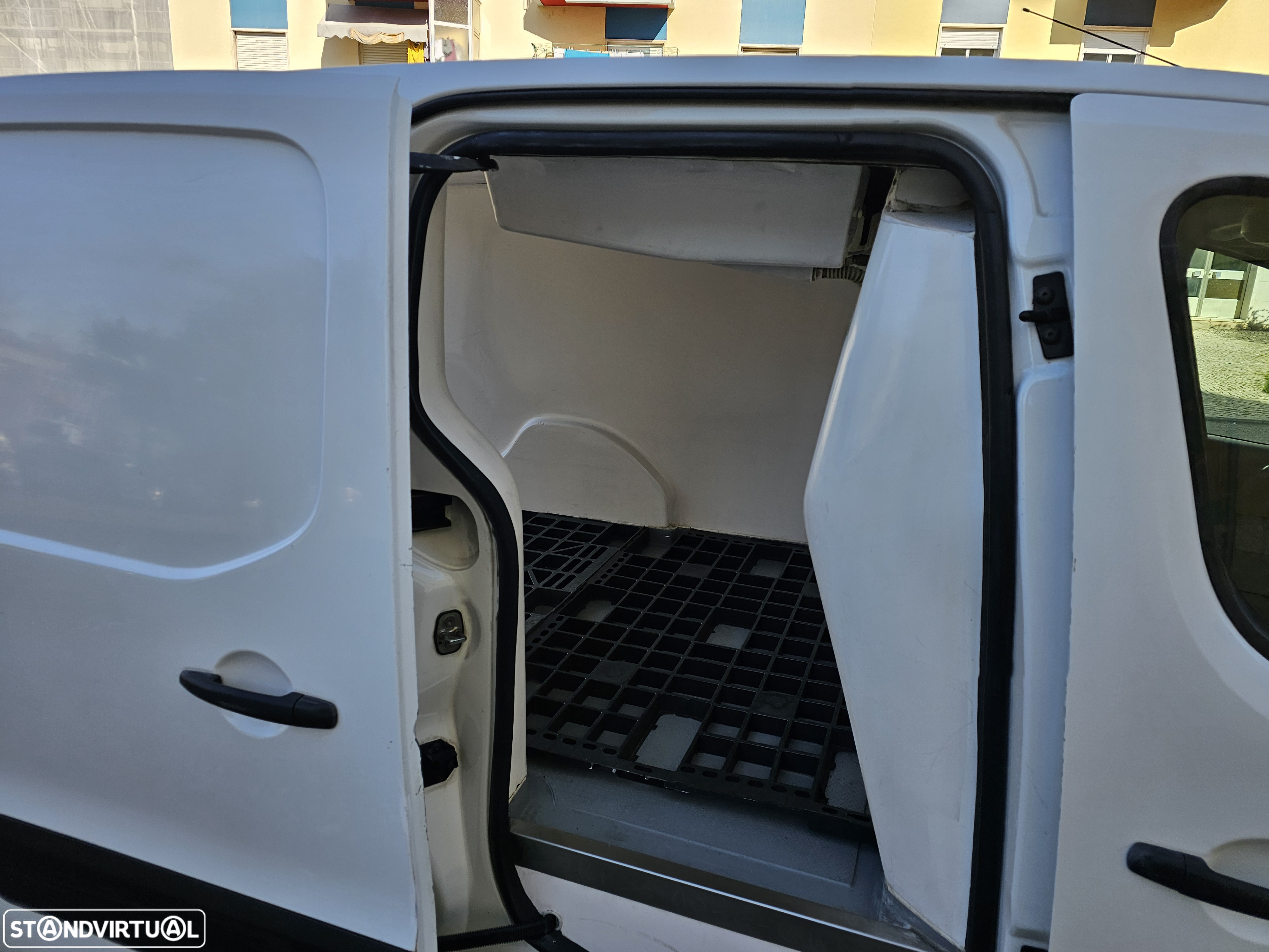 Citroën berlingo frigorífica 3LUG - 18