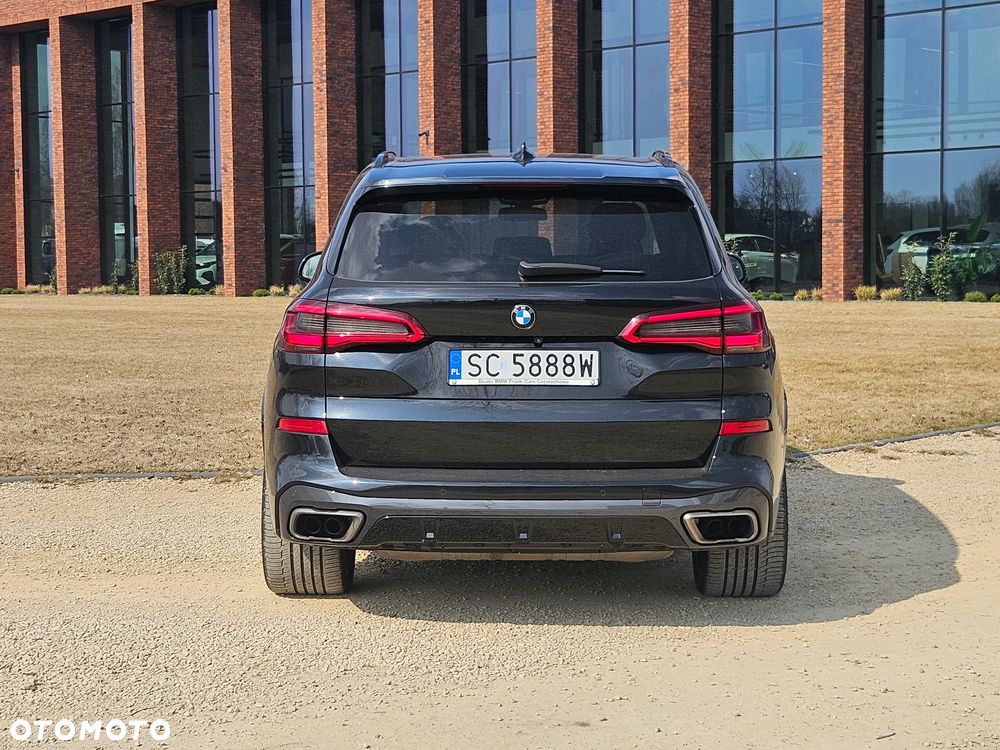 BMW X5 M50i - 9