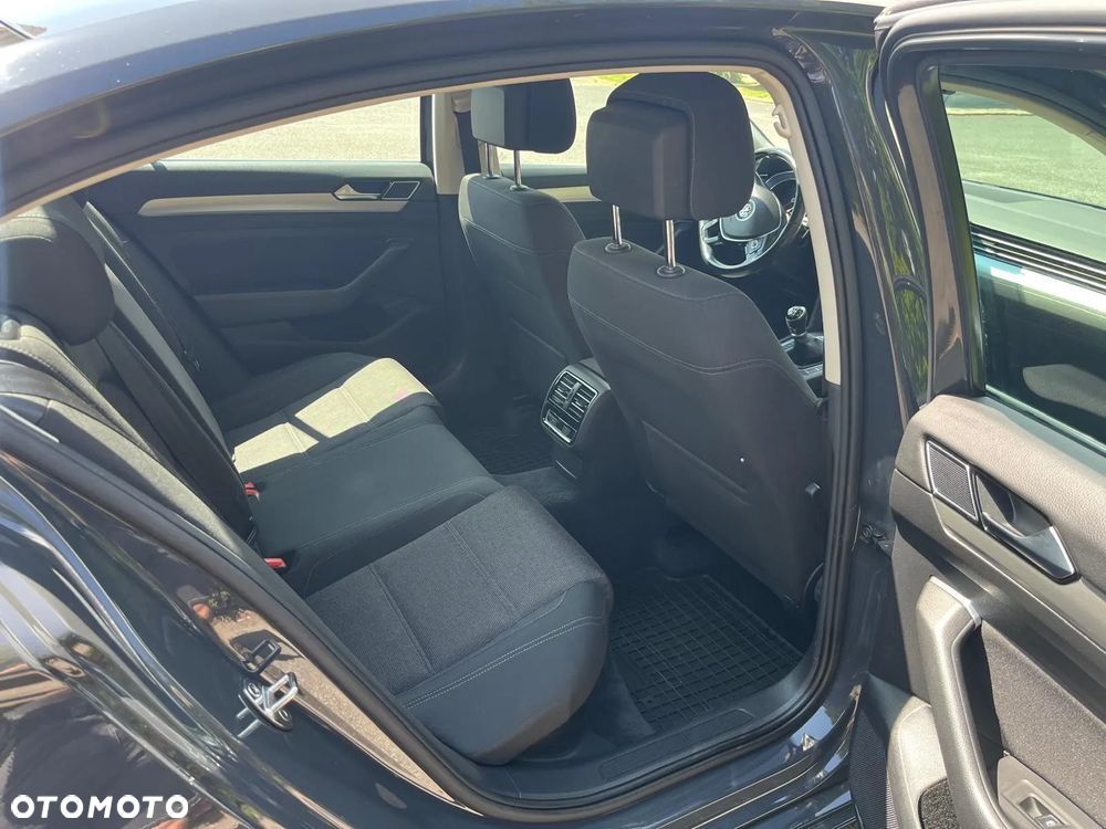 Volkswagen Passat 1.4 TSI BMT ACT Comfortline - 12