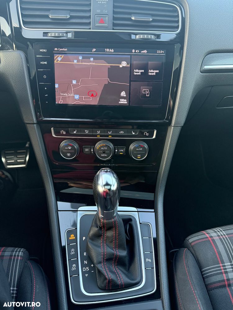 Volkswagen Golf - 18