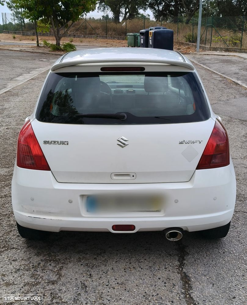 Suzuki Swift 1.3 16V GA - 2