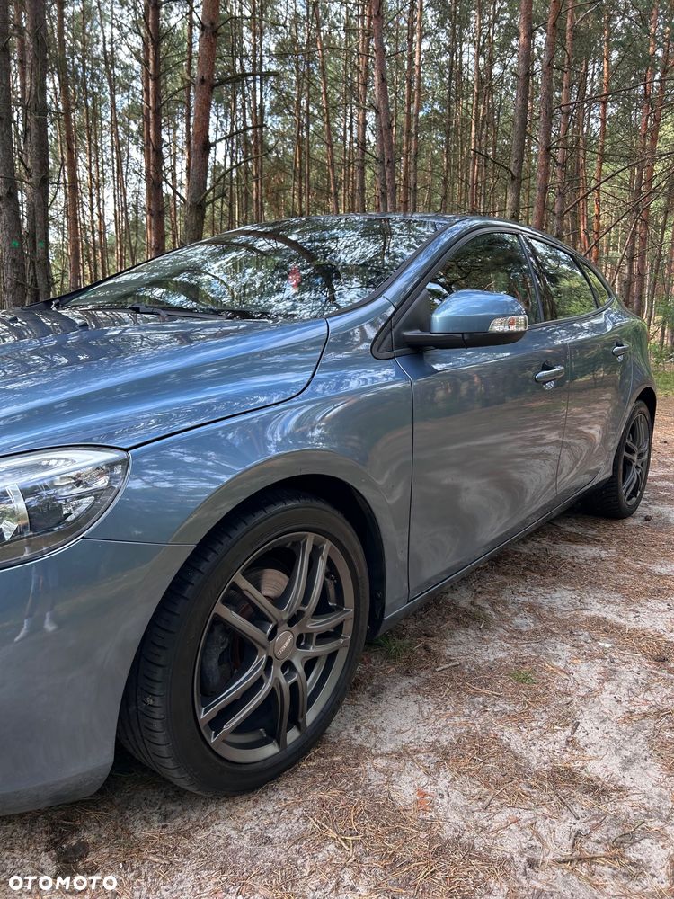 Volvo V40 D2 - 23