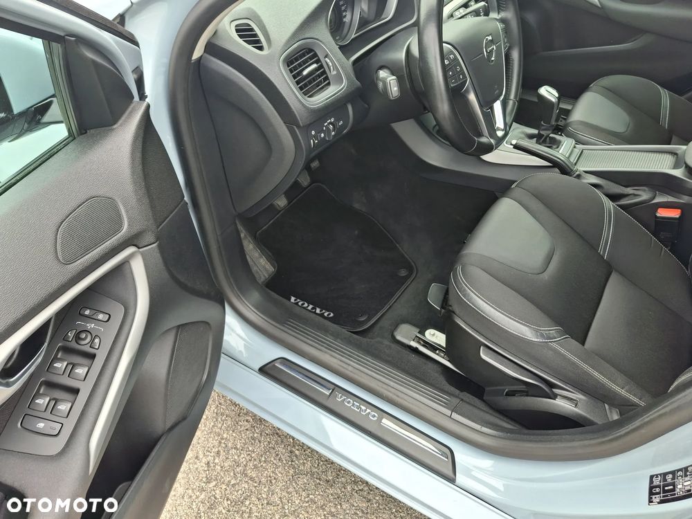 Volvo V40 T2 Drive-E Momentum - 18