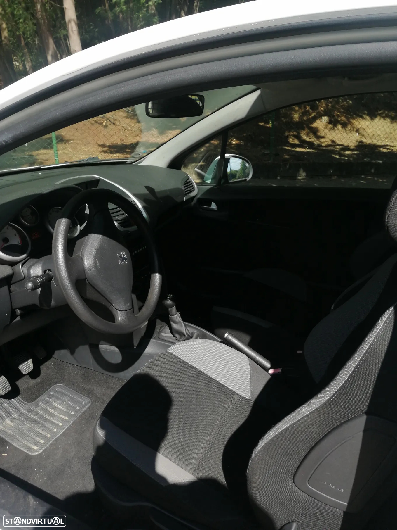 Peugeot 207 1.4 HDi Urban - 5