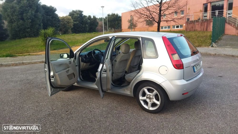 Ford Fiesta - 2
