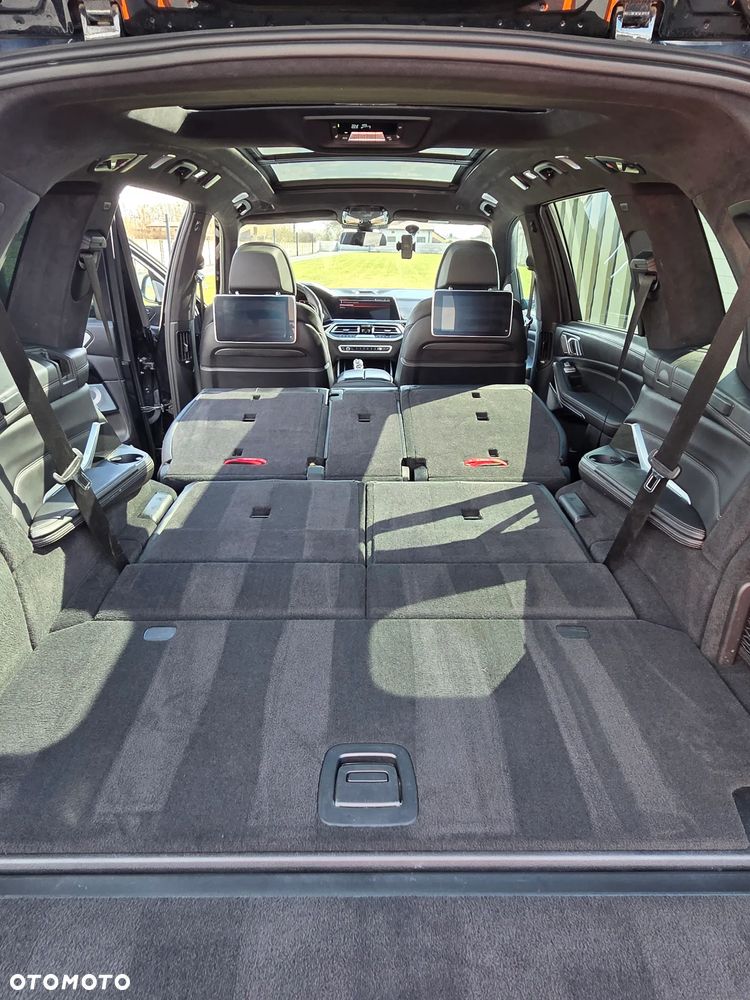 BMW X7 - 38