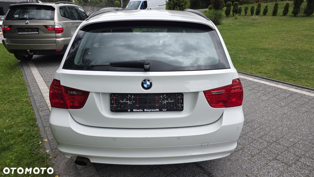 BMW Seria 3 318d DPF Edition Lifestyle - 4