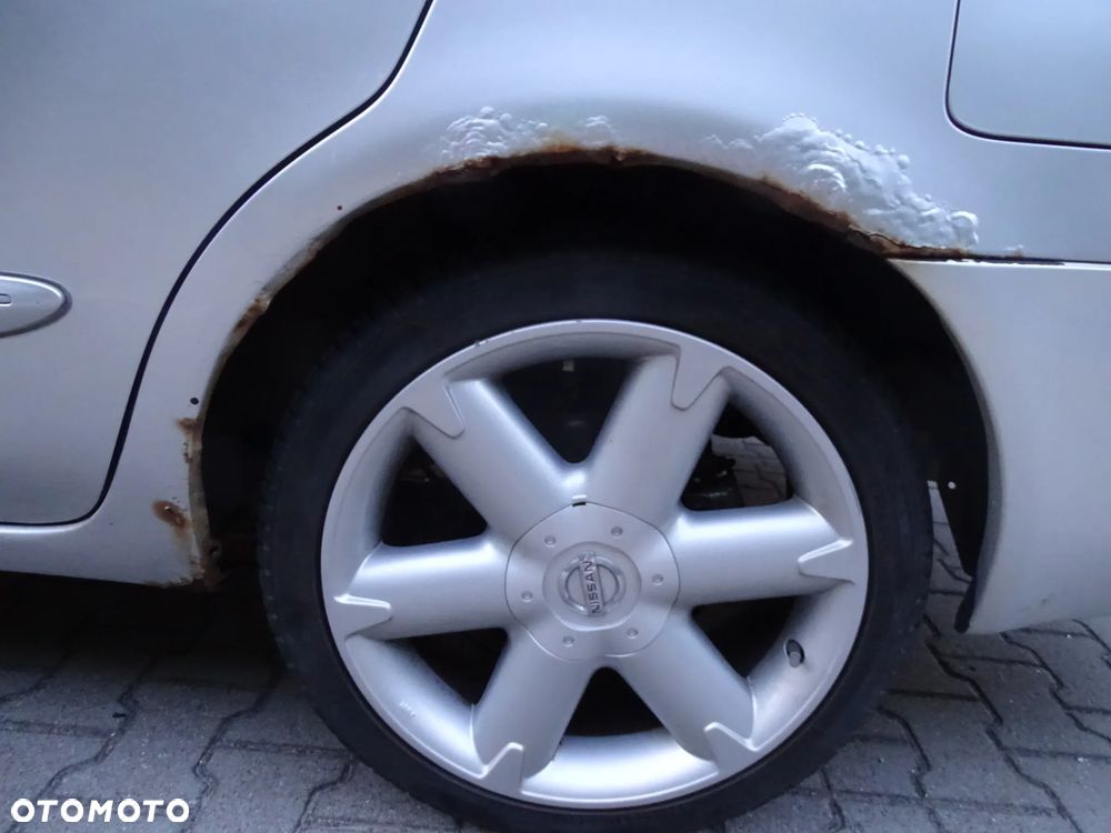 Nissan Maxima 2.0 Comfort - 32