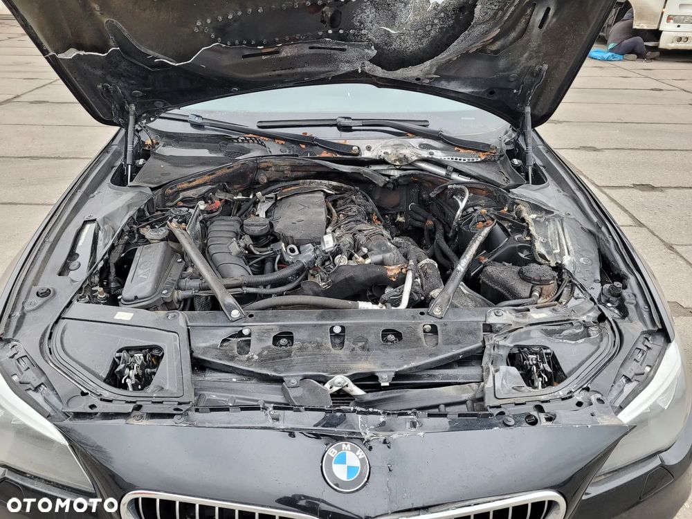 BMW Seria 5 525d xDrive Luxury Line - 16