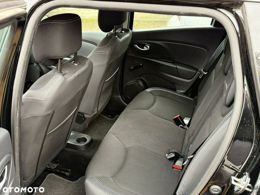 Renault Clio - 17