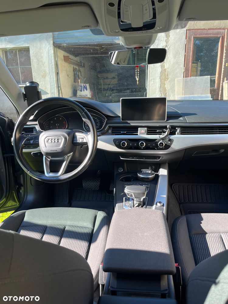 Audi A4 Avant 2.0 TDI S tronic - 36