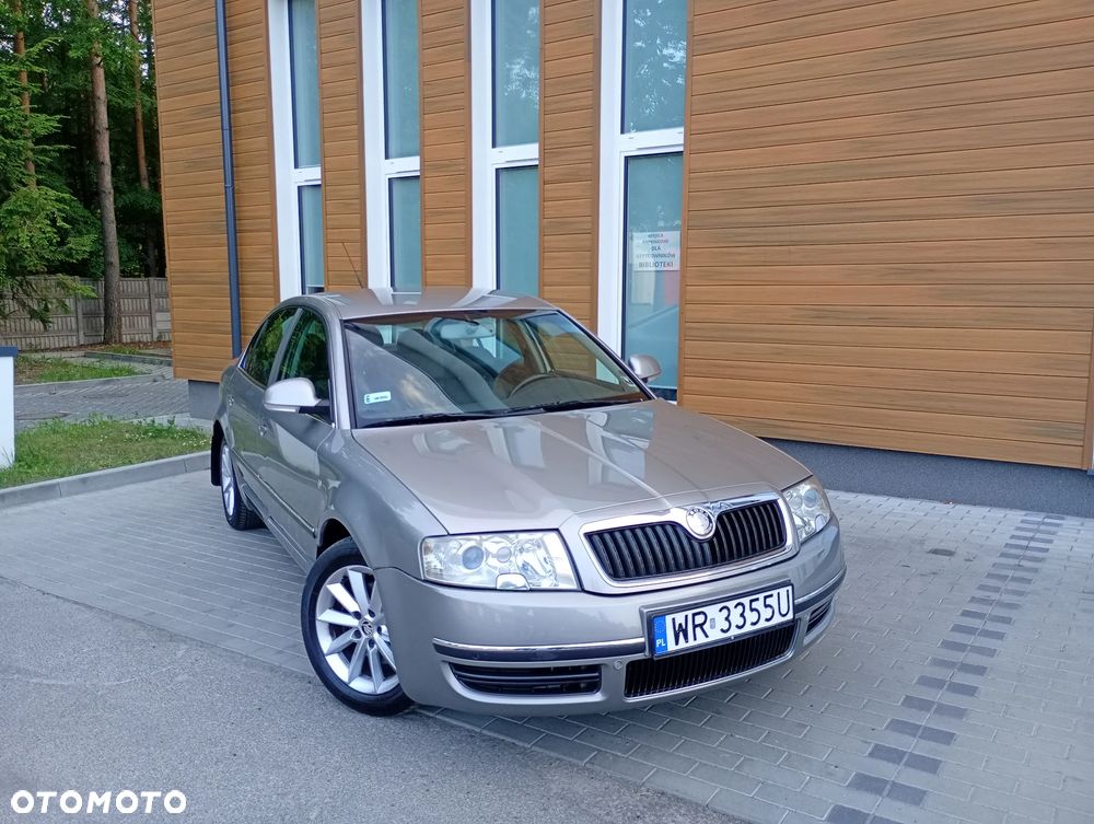 Skoda Superb 2.0 TDI DPF Platinum - 2