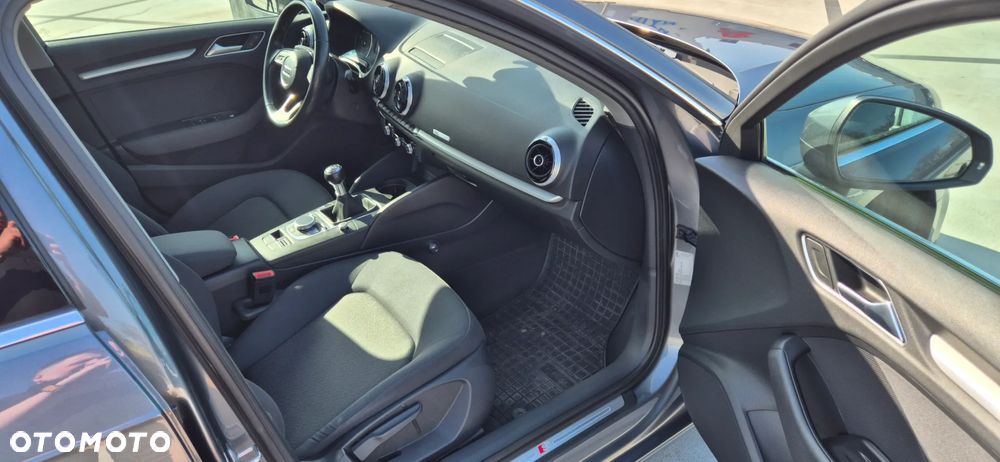 Audi A3 Sportback 1.6 TDI - 11