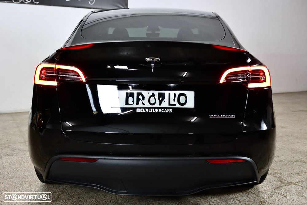 Tesla Model Y Performance Tração Integral - 23