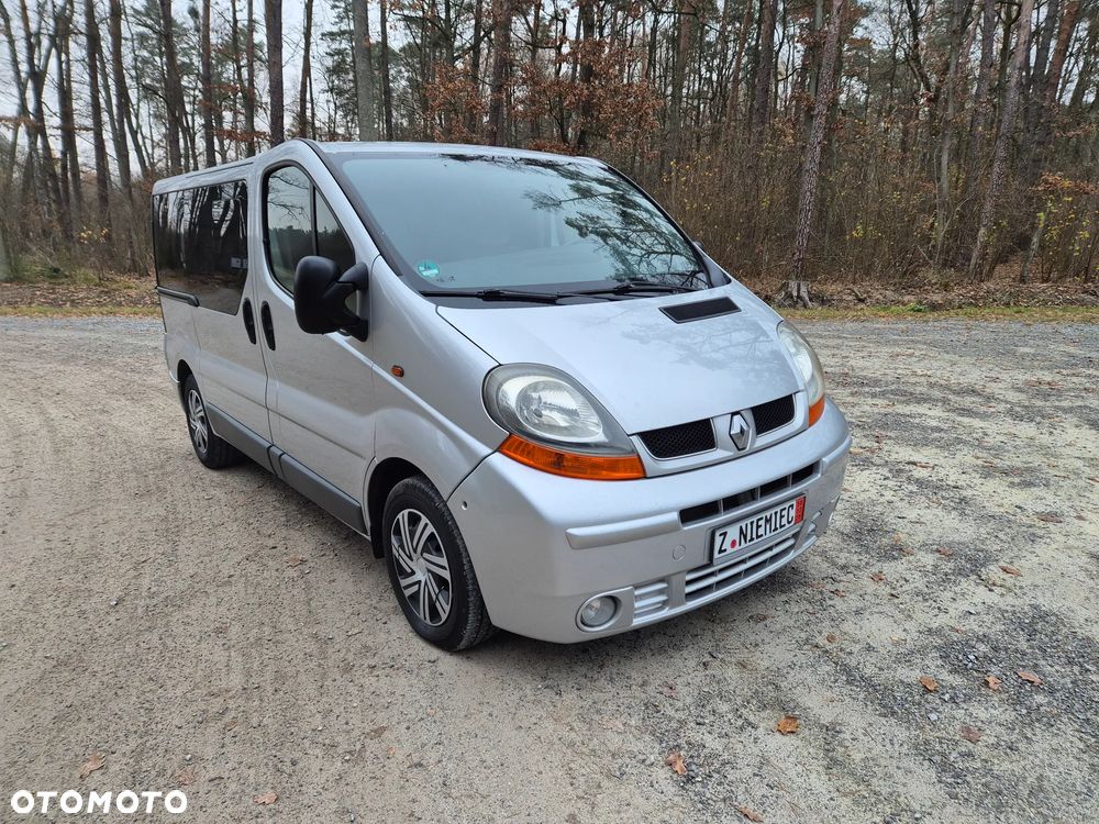 Renault Trafic dCi Passenger - 1