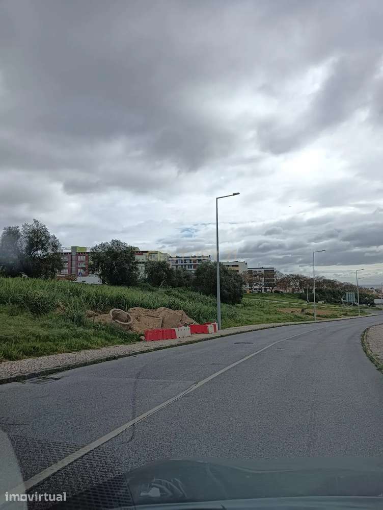 Terreno para construção de Edifício, em Quinta de Marvila, Camarate - Grande imagem: 2/17