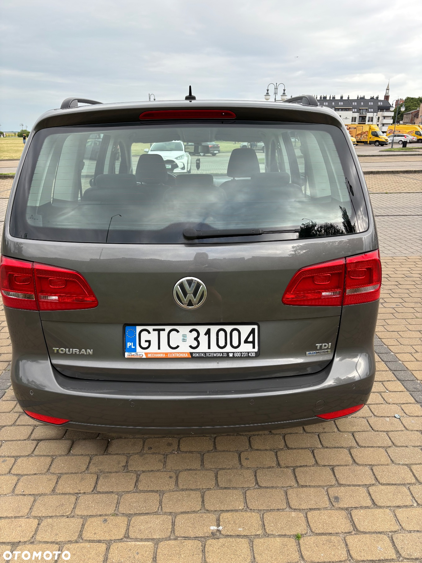 Volkswagen Touran - 8