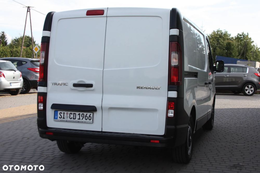 Renault TRAFIC - 6