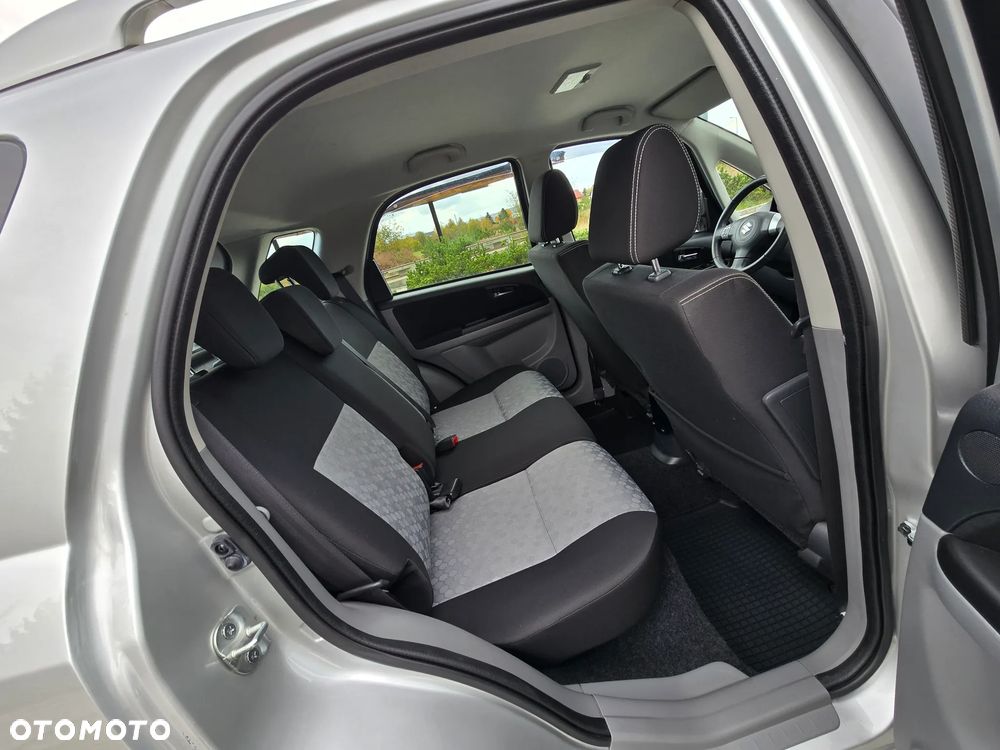 Suzuki SX4 - 16