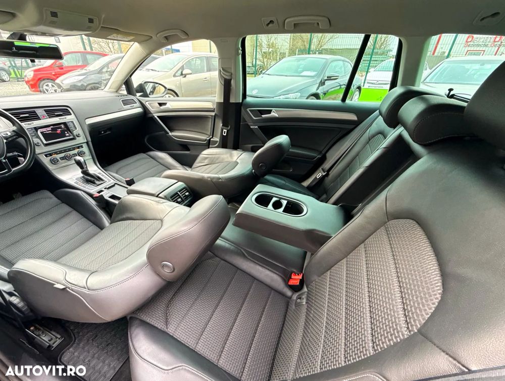 Volkswagen Golf 1.6 TDI DPF BMT DSG Highline - 23