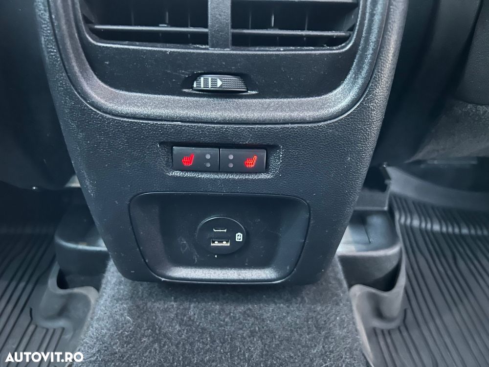 Ford Kuga 2.0 EcoBlue A8 AWD Titanium - 11