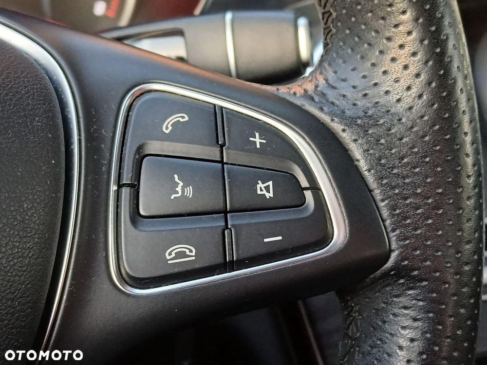 Mercedes-Benz Klasa C 180 9G-TRONIC - 36