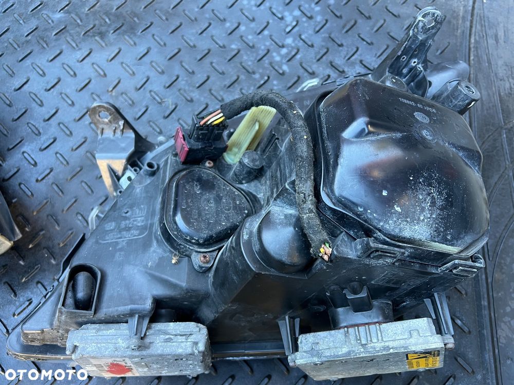 OPEL VECTRA C REFLEKTOR XENON PRAWY LAMPA PRAWA KOMPLETNA CIEMNA 159872-00 ORYGINAŁ - 3