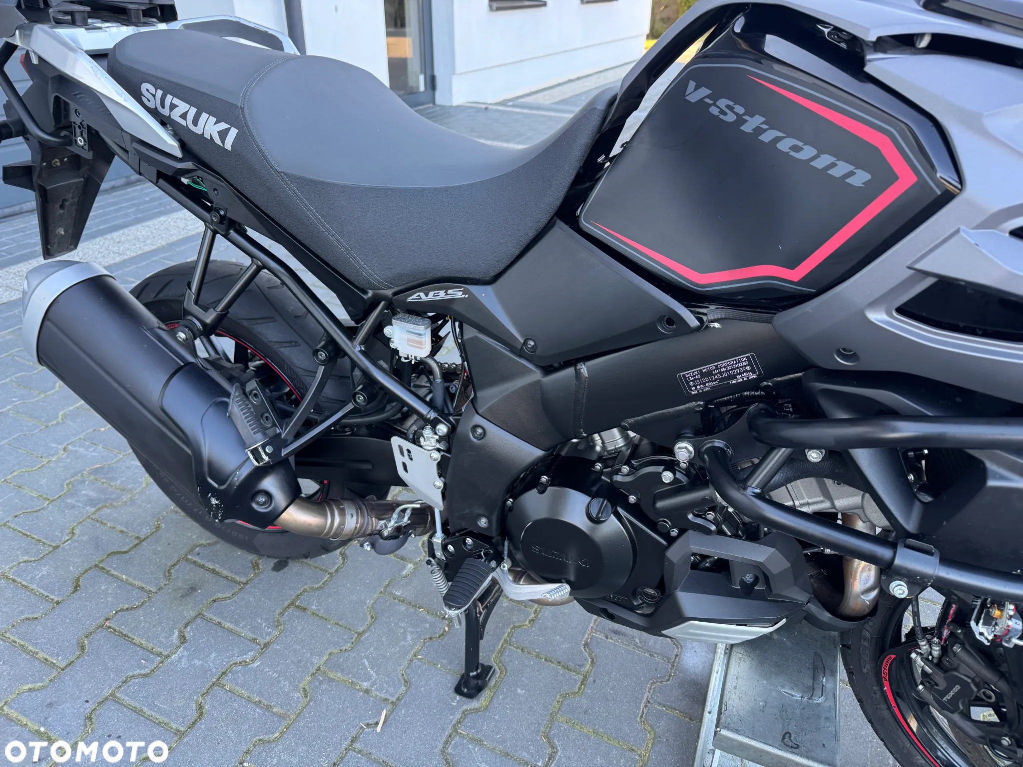 Suzuki V-STROM - 23