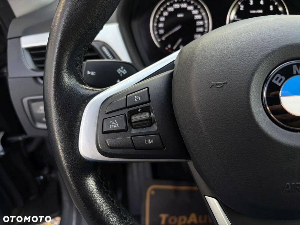 BMW X1 sDrive20i Advantage - 23