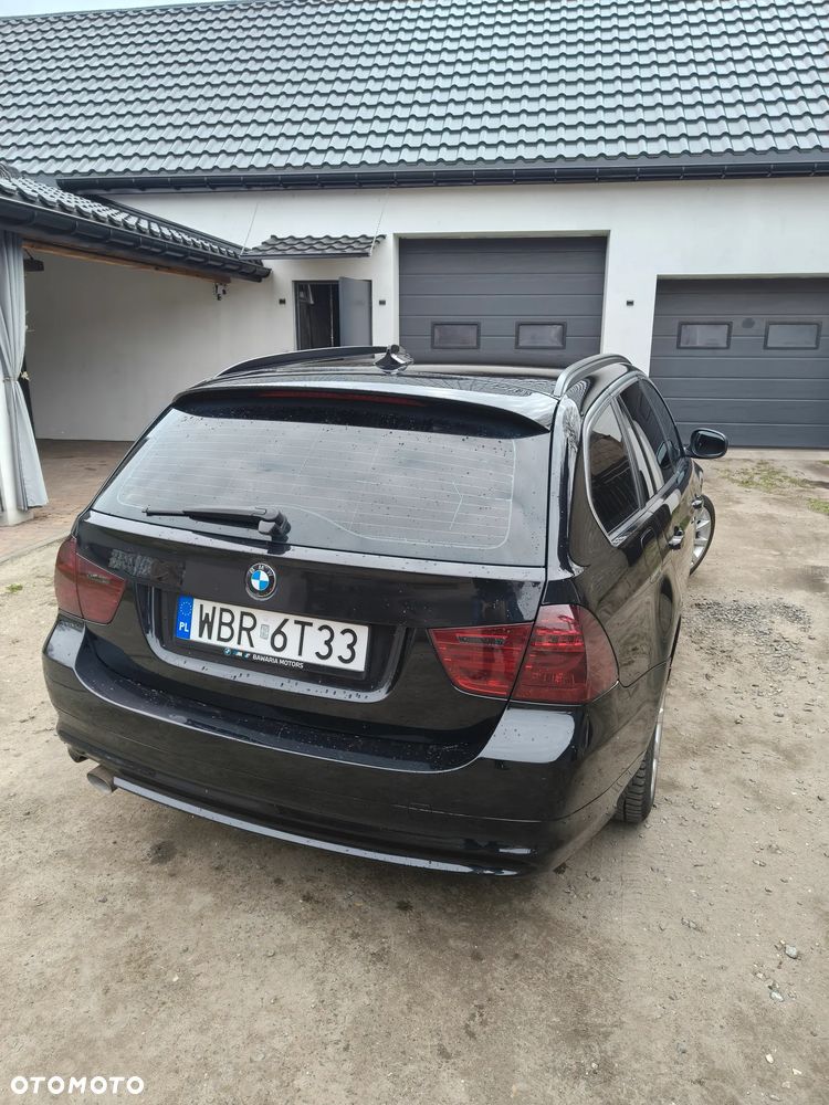 BMW Seria 3 318d - 4