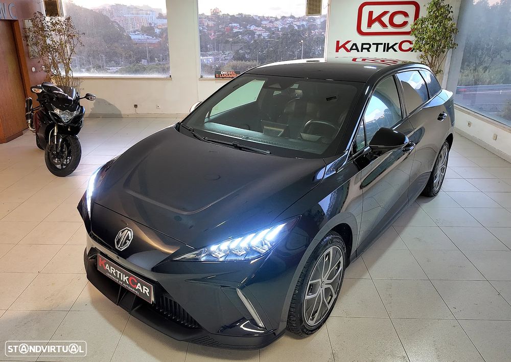 MG MG4 64 kWh Luxury - 2