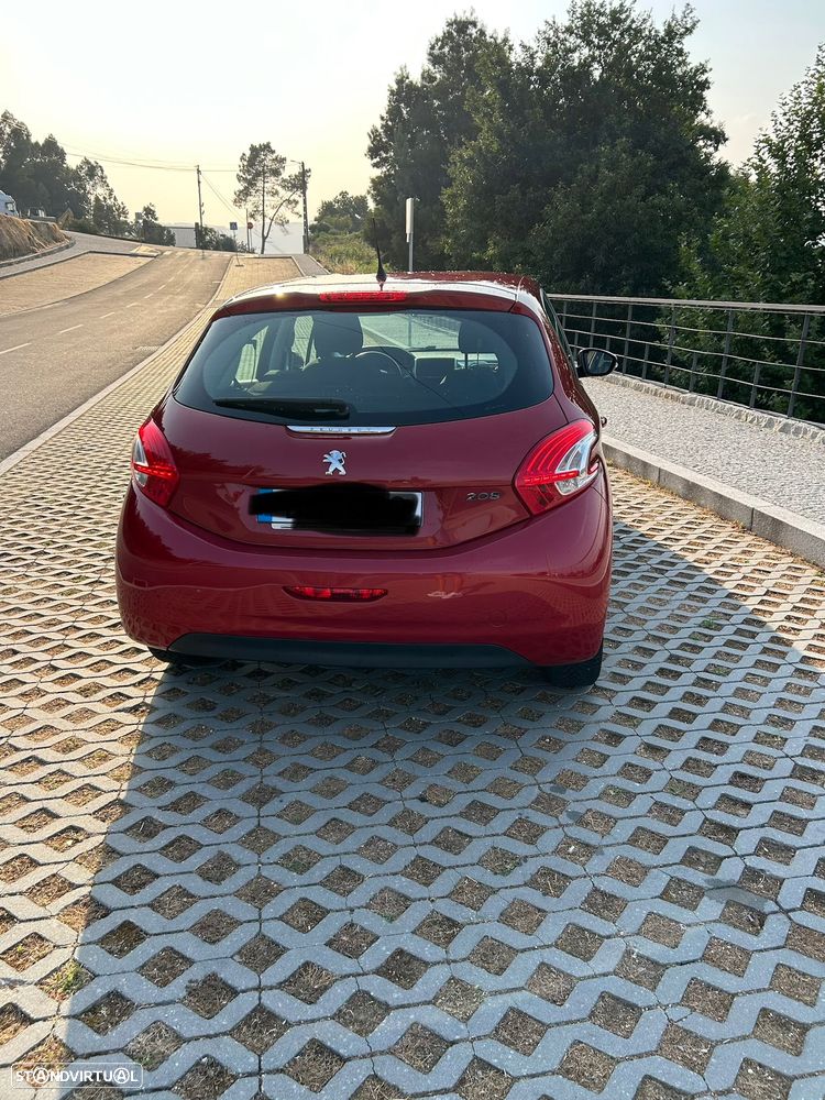 Peugeot 208 PureTech 82 Allure - 5