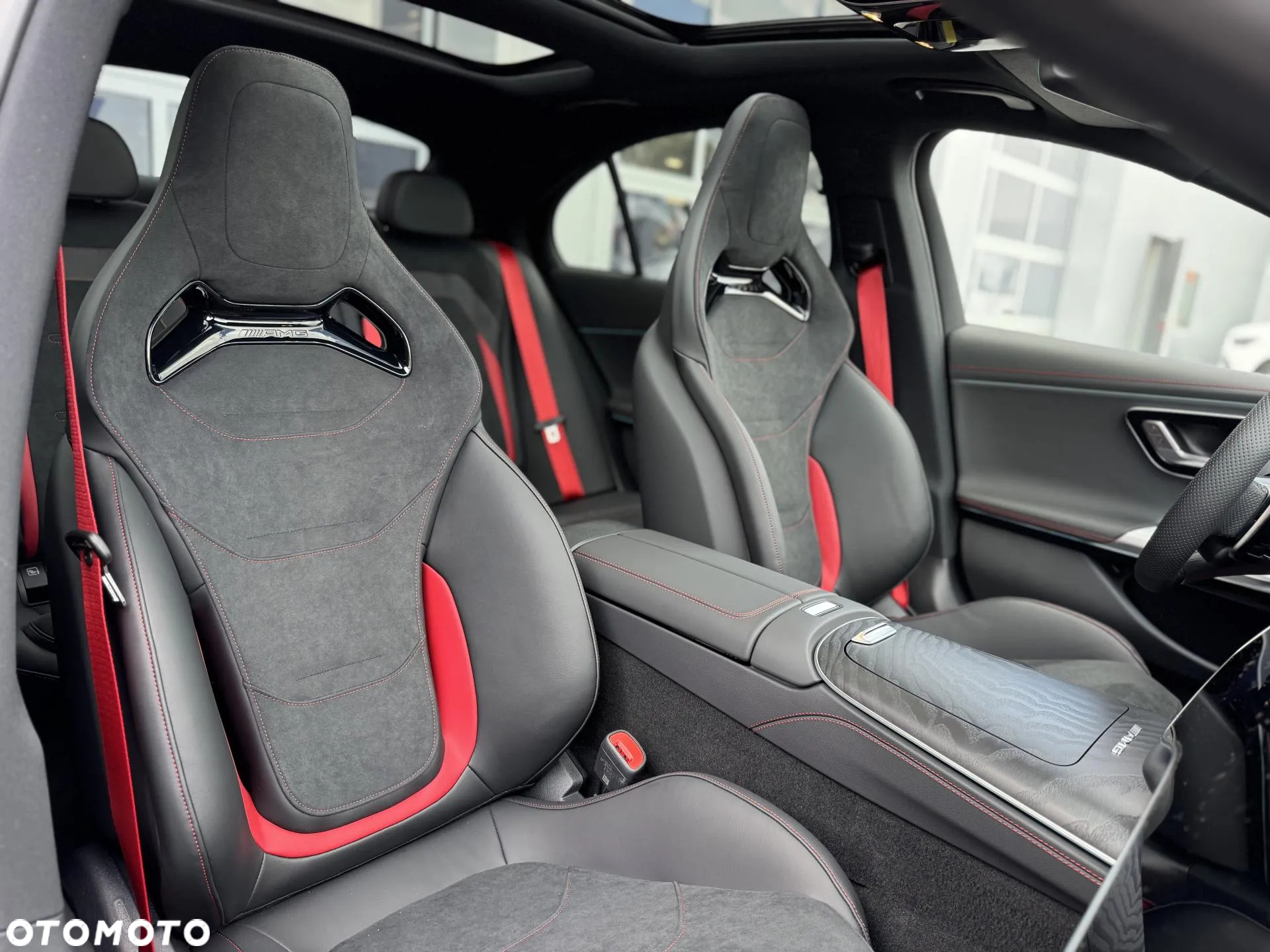 Mercedes-Benz Klasa E AMG 53 PHEV 4Matic+ 9G-Tronic TCT - 12